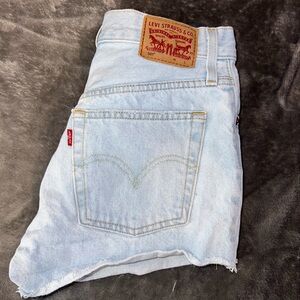 Levi Jean Shorts 501